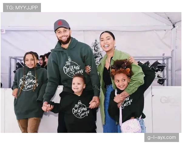 库里家冰箱里塞满蛋白粉，连女儿零食都要称重